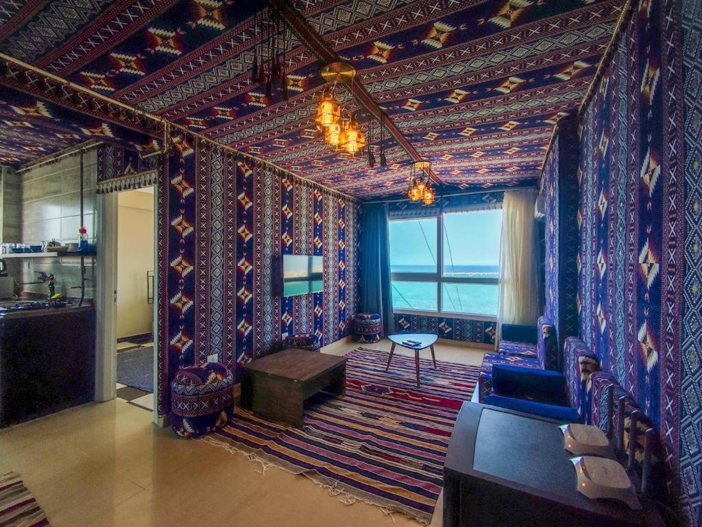 Apartment Downtown Sea View *