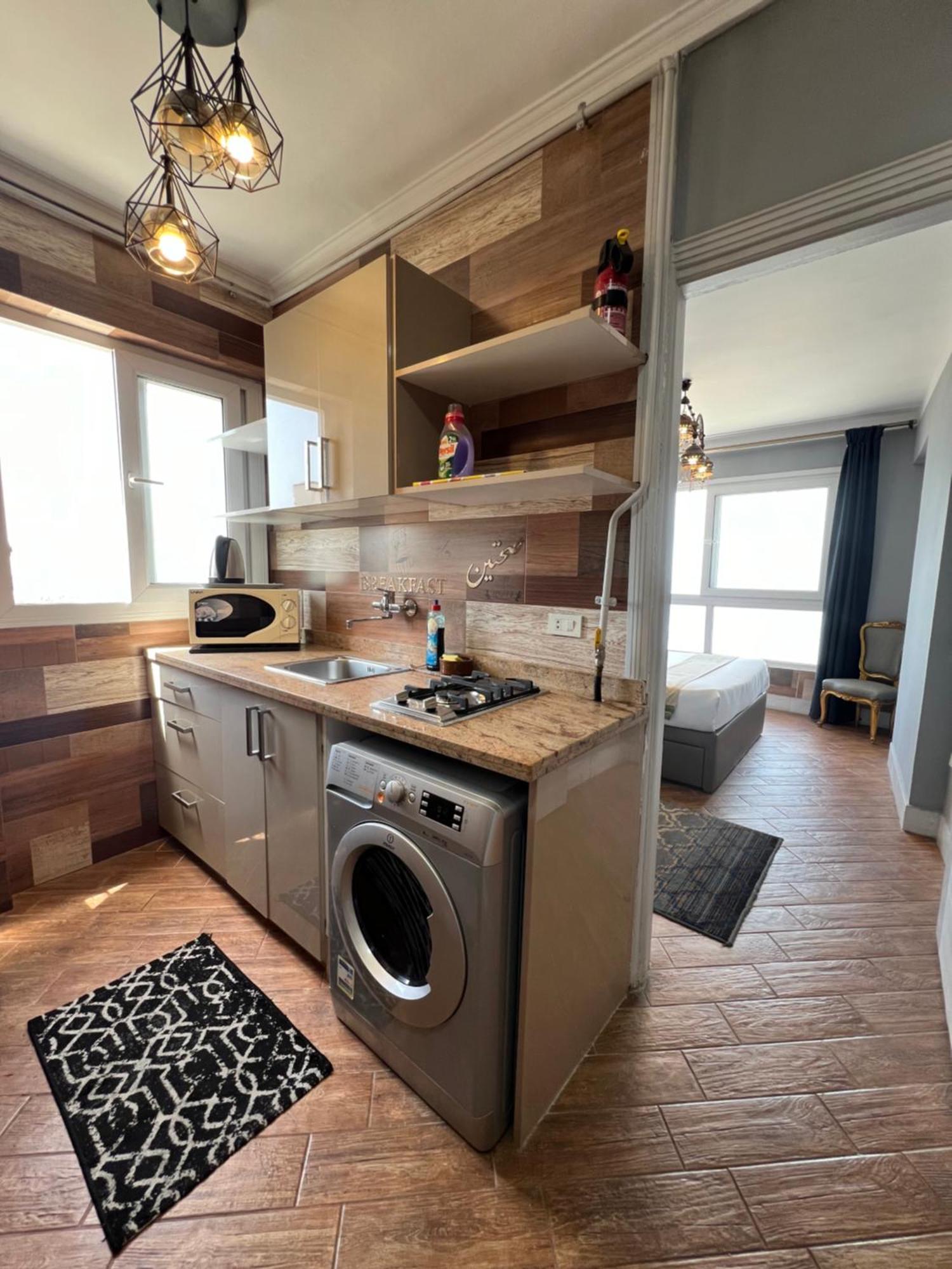Downtown Sea View Apartment *